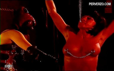 House of lords and mistresses in the spanking zone: Echte sm-sessie met vervelende misstres