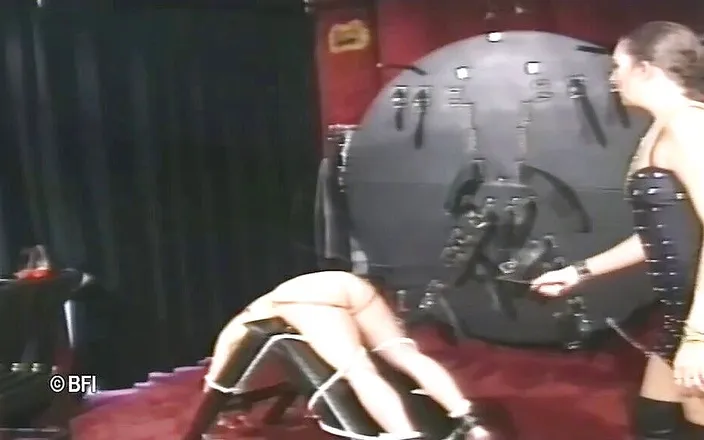 Fetish Tv: Rough rubber