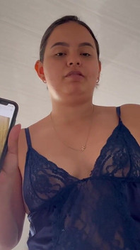 Mi Madrastra Me Pilla Viendo Sus Fotos Y Me Le Como Su Culo