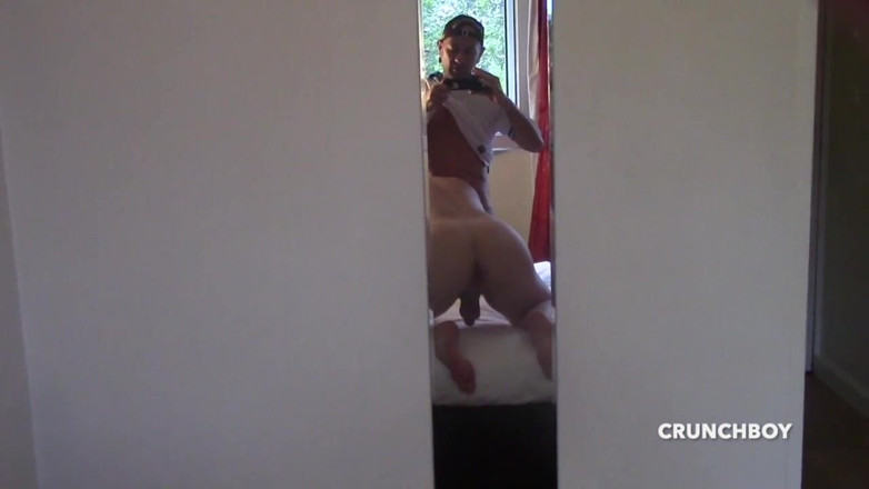 MEN BIG COCKS FUCKERS: Flo il gay troia viene scopata senza preservativo dal mio...