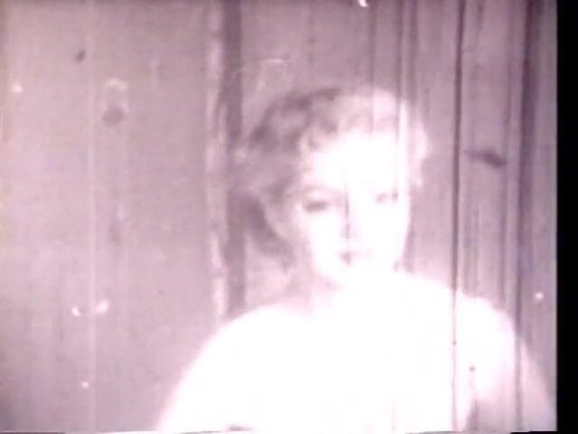Vintage Usa: Drobná retro blondýnka