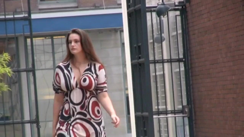 Rodney Moore: Big naturals Sadie चेहरे पर वीर्य निकालती है 90 के दशक का पोर्न