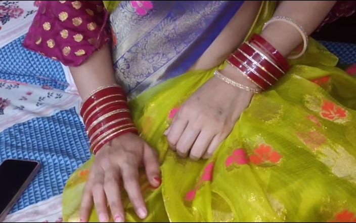 Apki Ruhi: Heet Indisch Chachi badkamergeheim