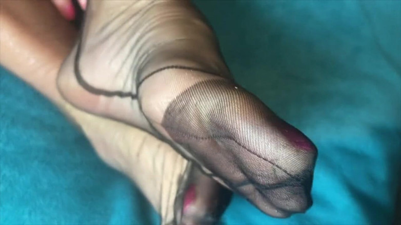 Mr MF: Mrs Kaki Matang Dapat Krim Khas Pada Nilon Ffnya