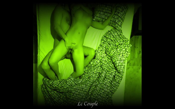 LC couple: Ein nachtsicht-video aus dem hotelzimmer eines amateur-paares