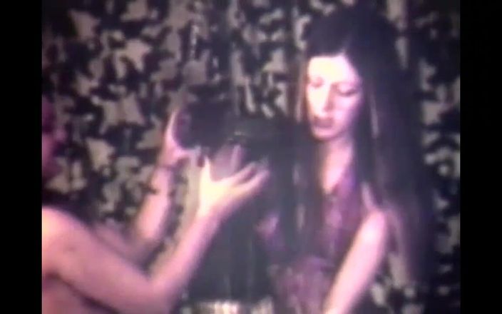 Vintage megastore: Zevke hedef olan klasik esaret (tam film)