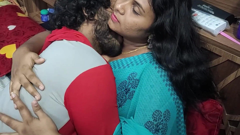 Vaigavarun45: Hot Wife Hard Fuck in Bedroom Saree