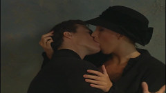 Antonio Adamo Film: MILF yang bersedih mengambil dedah dubur