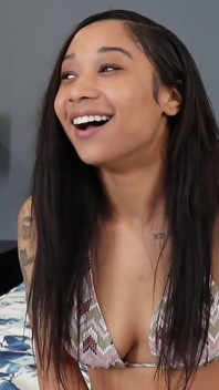Alicia Reign Bikini Blowjobs