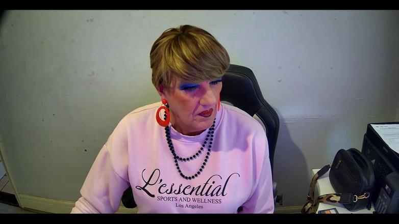 Mature Tina TV: Enjoying Time