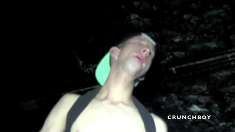 Crunch Boy: Gangbang pijpbeurt tijdens het cruisen