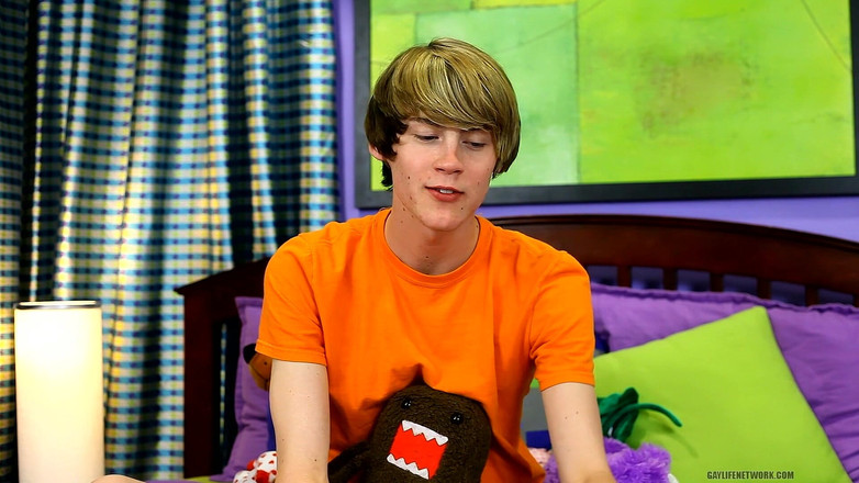 Lollipop Twinks: Nói chuyện nhỏ với Elijah cu to