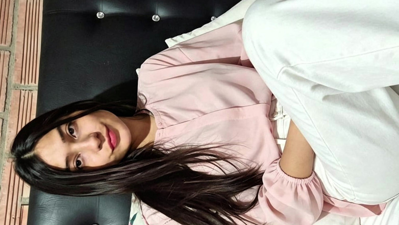 Yuli and tony: My Girlfriend Masturbates and Records Herself for Her Friends to...