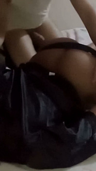 큰 자지 POV 바람난 남편 마누라의 큰 엉덩이가 애널 섹스를 보는 걸 지켜봐