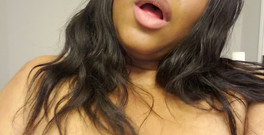 Josie4yourpleasure: Sdraiamo e giochiamo. Farti urlare nome mio