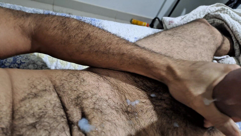 snappyblindfold3: 最後にオナニーしながら射精する自分を撮影しました