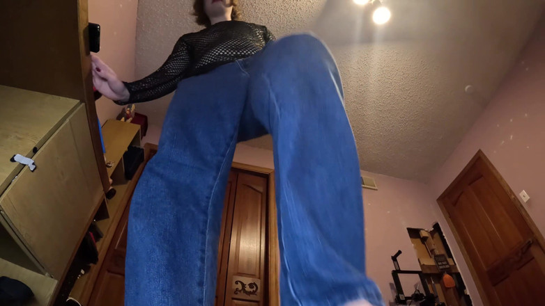 Miss Dimples: Giant Femboy Goddess Tenderizes and Consumes You