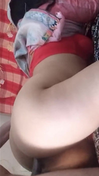 핑크 샐와르 수트를 입은 핫한 펀자브 배다른 여동생이 홀리의 의붓오빠에게 따먹히다