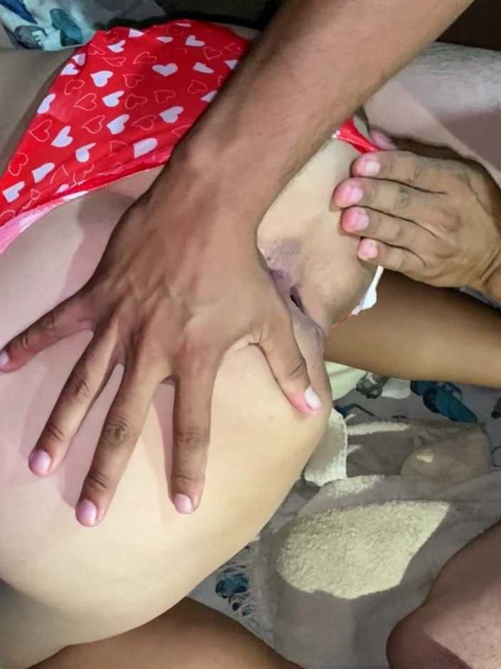 Marys: Memekku dientot gaya doggy sampai aku crot banyak banget