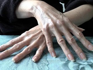 Lady Victoria Valente: Beautiful Hands - Close-ups