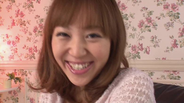 JapaneseHub: La prima avventura di gangbang selvaggia della ragazza giapponese arrapata!
