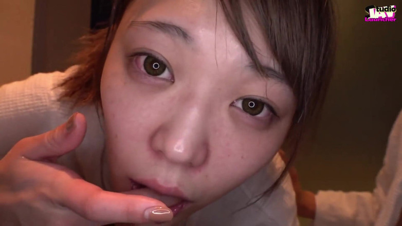 Studio JAV Launcher: 陽気なOLがニヤリと笑うと根元まで持って行き、喉のフィニッシュを味わう - D