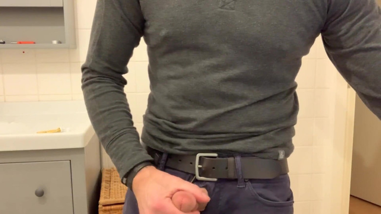 TJenner: Jerking off and cumming on my jeans - Verbal