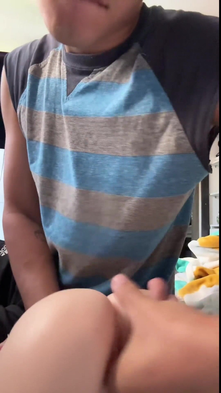 Andcristiann: Ascolta come questo ragazzo ti dice porcate mentre lo mette...