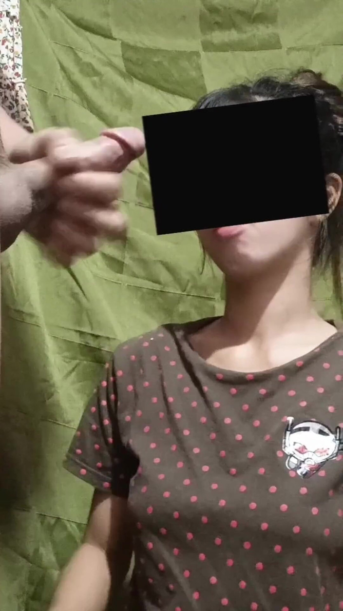 YammyPH: Pinay Girl First Time Sucking Cock