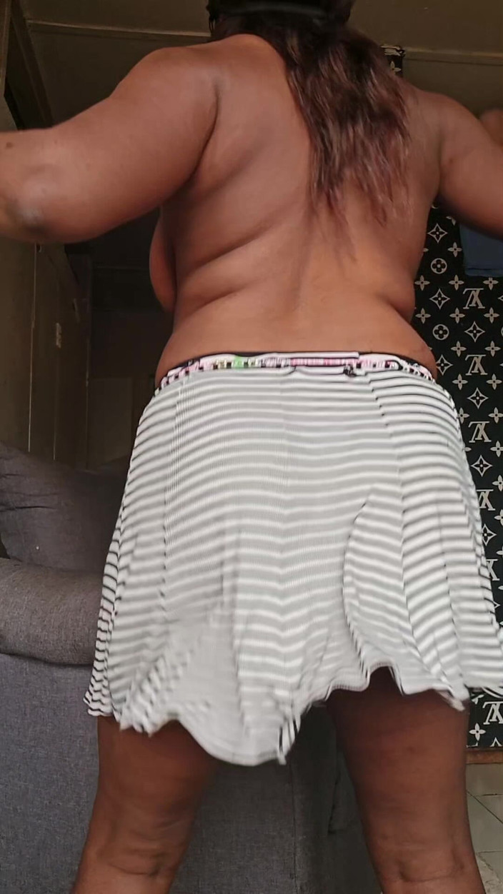 Pornbabe: Pantat montok