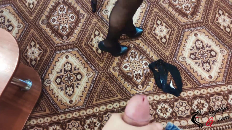 AnGelya G: Heißes schätzchen in strümpfen, leidenschaftlicher blowjob und reiten auf großem...