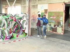 Young Bastards: 被摄影师深深地操