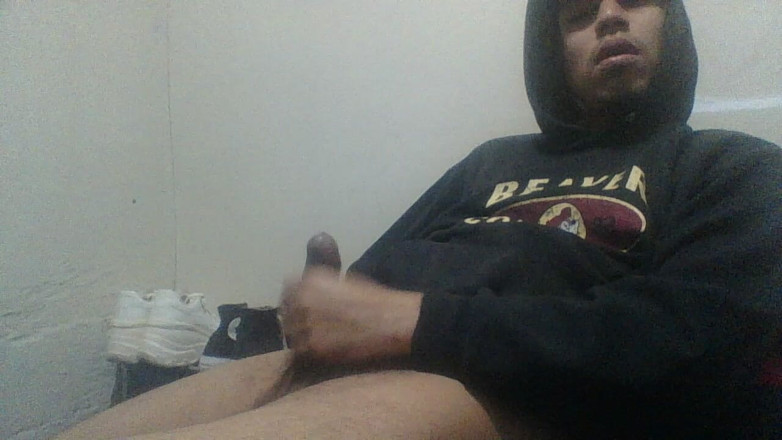 AlexAlejandro13: 自分をとても熱く触る方法