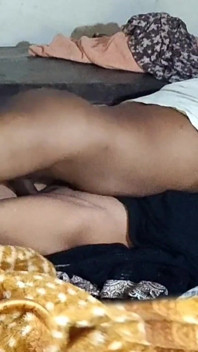 Echte desi indische frauen erstmals enge muschi XXX mit seinem freund. Hindi Audio.