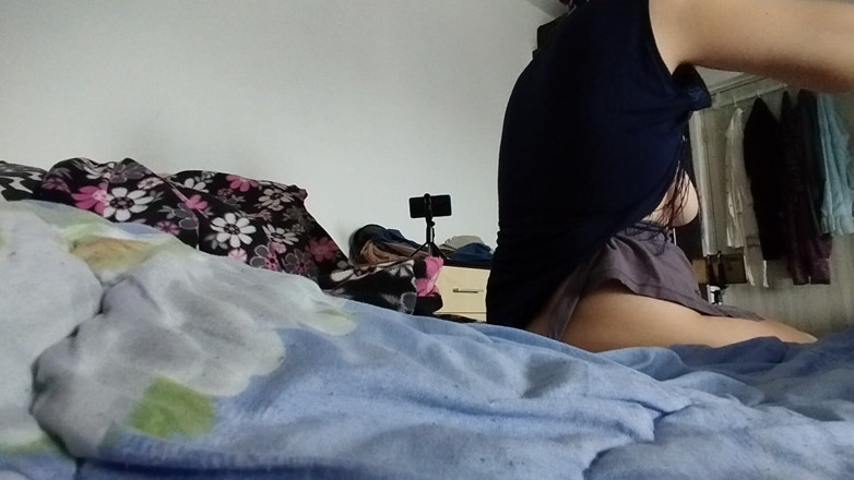 Amateur_MS: Amatérská MILF Dělá Nahou Jógu, Chlupatá Kundička, Velký Zadek, Velká...
