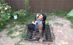 Domina Lady Vampira - SM Studio Femdom Empire: Punshing Bolas 4