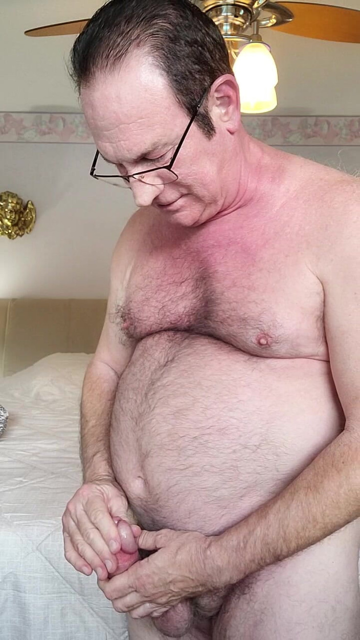 DaddyLNargo: Tati Spermă mare