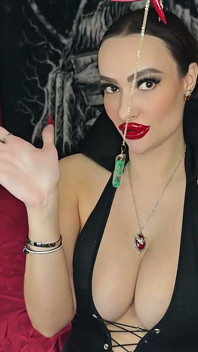 Aroma Reprogramming From Sexy Vampiress with Long Claws