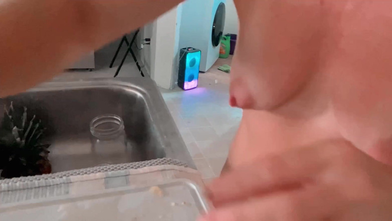 Farmers Wifey: Rehydrating di hari yang panas minum kencing