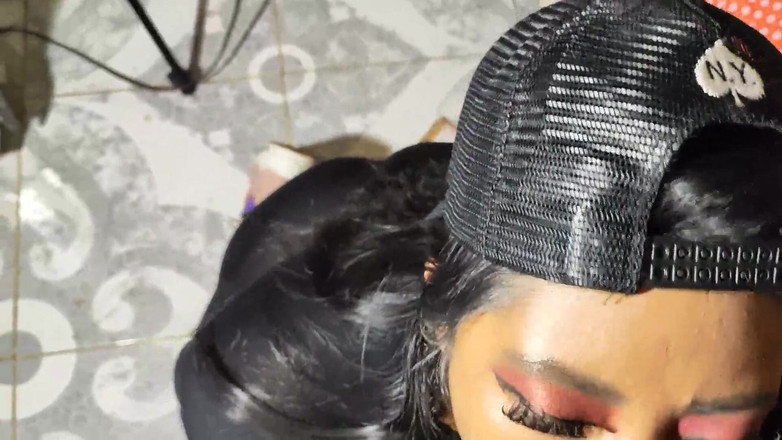 Karla love: 在健身房后操一个拉丁黑发的大屁股