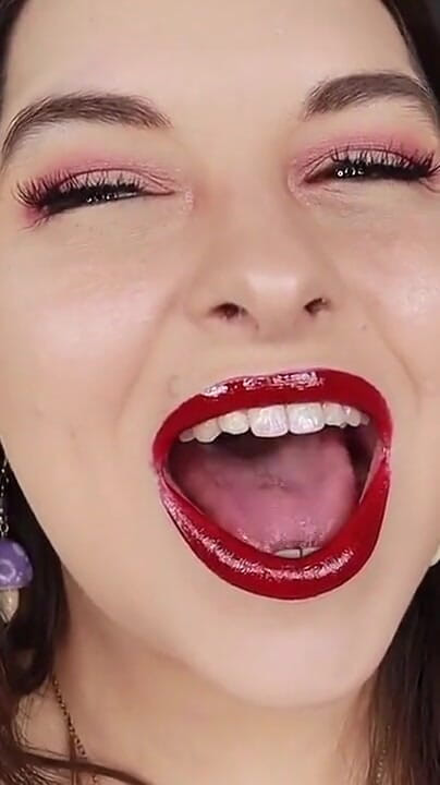 Edge for My Dark Lips (Sydney screams fetish)