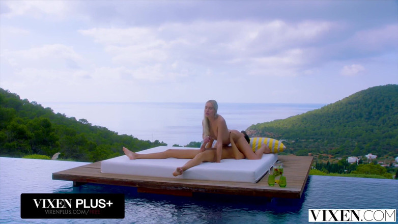 Vixen: Vixen - cewek ini milih jadi cewek nakal saat liburan