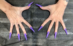 Julia domaina: Nový delší tvar a nová fialová barva