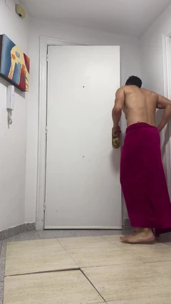 我的首次裸体送货