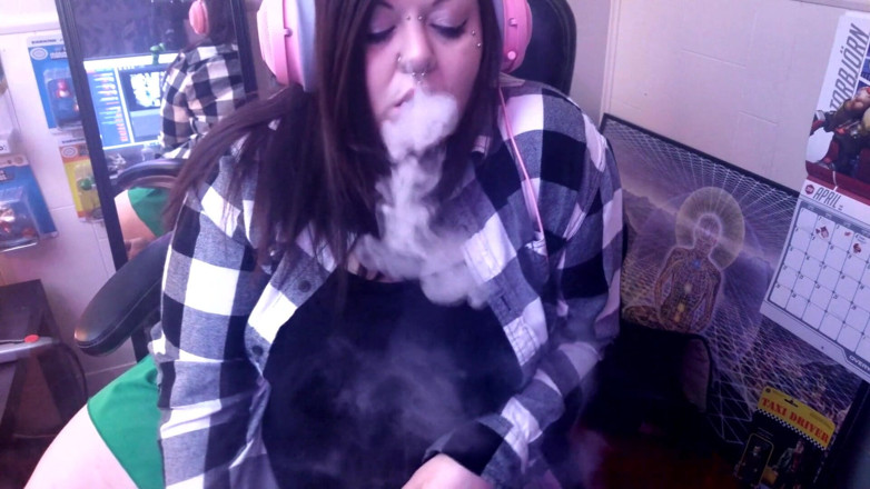 Gidget X: Vaping &amp; ngabaikan kamu