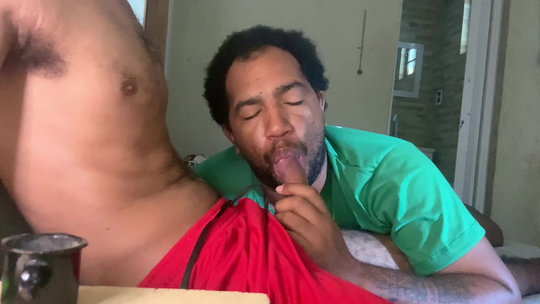 Couple 2 Black: Видео 0408 переживает большие трудности, друзья.