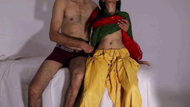 Desifilmy45: Adik ipar yang pancut dalam bulan Jun berkongkek dengan abang...
