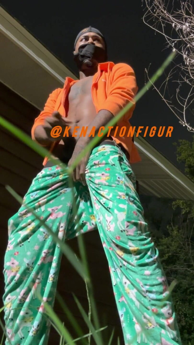 Kenactionfigur Busting a Big Ass Nut Outside the Trap House (Ken action figur) Kenactionfigur Busting a Big Ass Nut Outside the Trap House (Ken action figur)