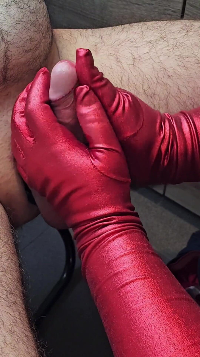 Ladybottox: Min Styvmamma Lär Dig Hur Du Ger Den Bästa Handjob...