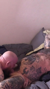 Baise sans capote avec le petit Maximus 2